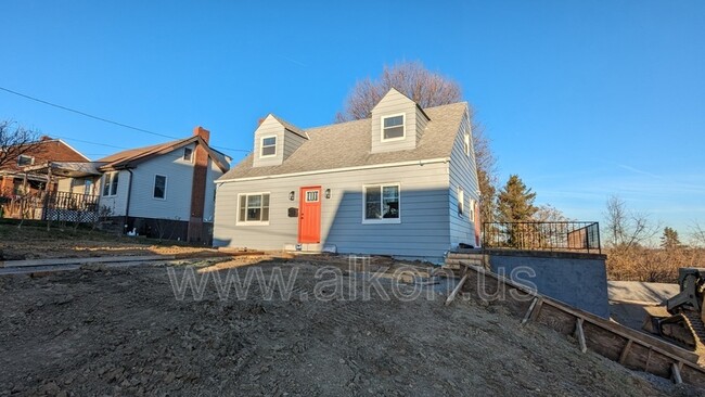 Building Photo - 2710 Houston St