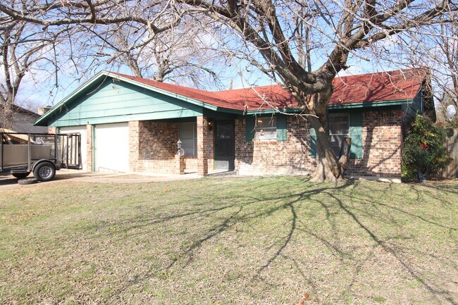 Building Photo - 3303 Brookbend Dr