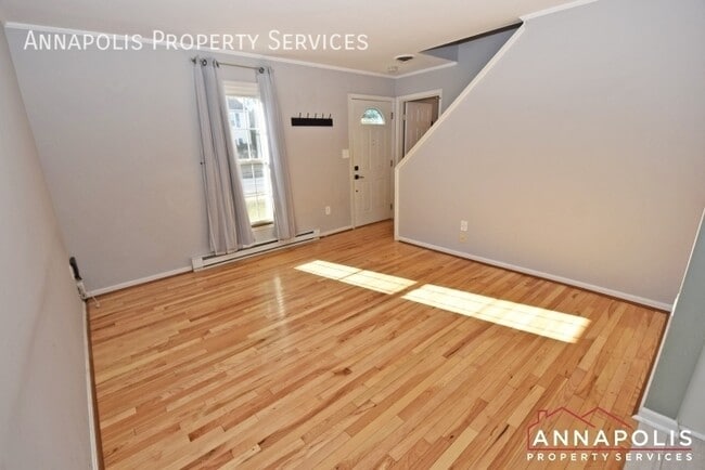 Building Photo - 1011 Hyde Park Dr