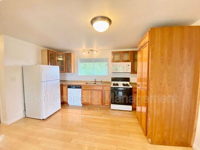 Building Photo - 4051 Letitia Ave S