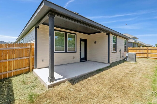 Building Photo - 475 Brooks Ranch Dr