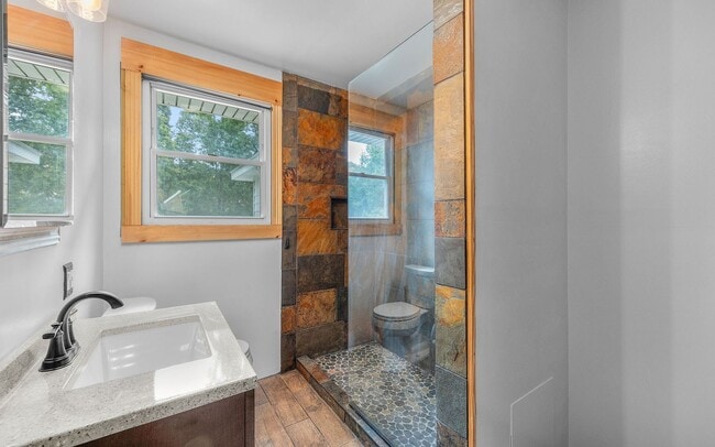 Building Photo - Rancher with a Pool