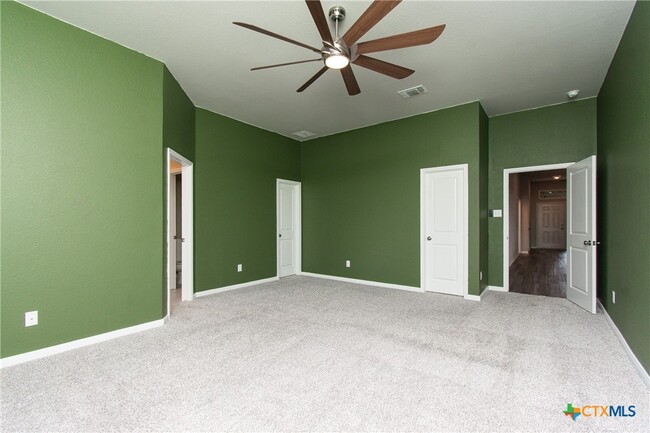 Building Photo - 8207 Montclair Dr