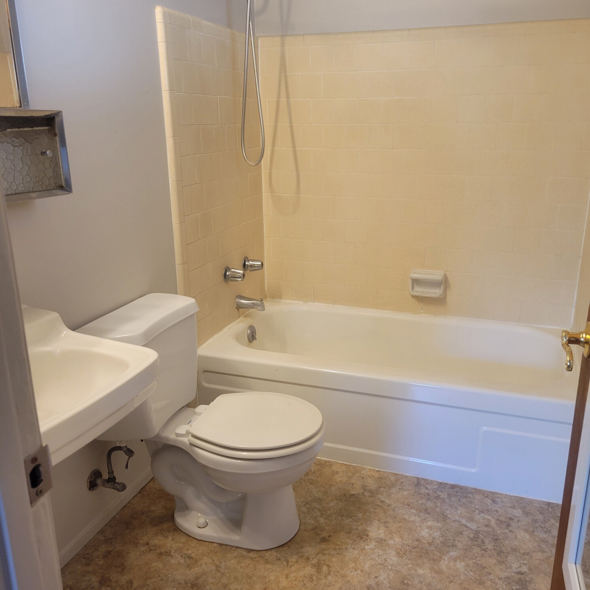 Building Photo - 1079 Poplar St