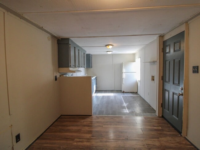 Building Photo - 14 Simpson Rd