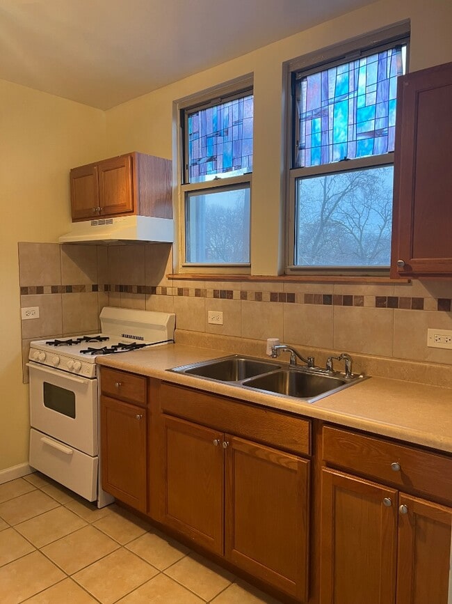 Building Photo - 8056 S Luella Ave