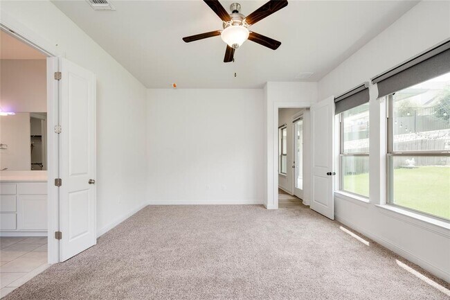 Building Photo - 9813 Evening Canopy Dr