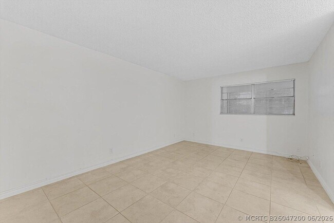 Building Photo - 10821 N Military Trl