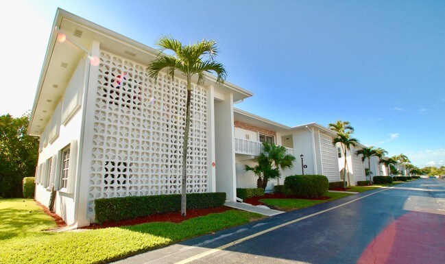 Primary Photo - 4501 S Ocean Boulevard A7