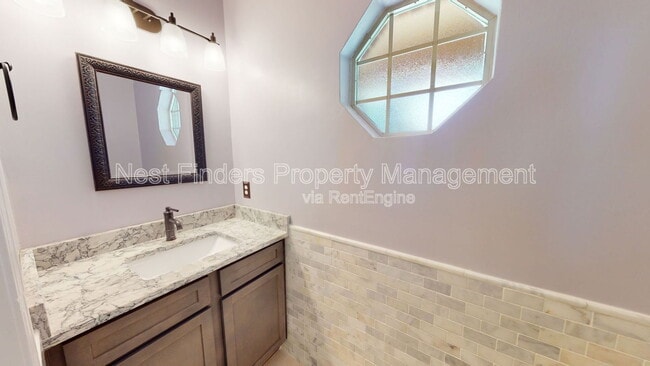 Building Photo - 11881 Honey Locust Dr