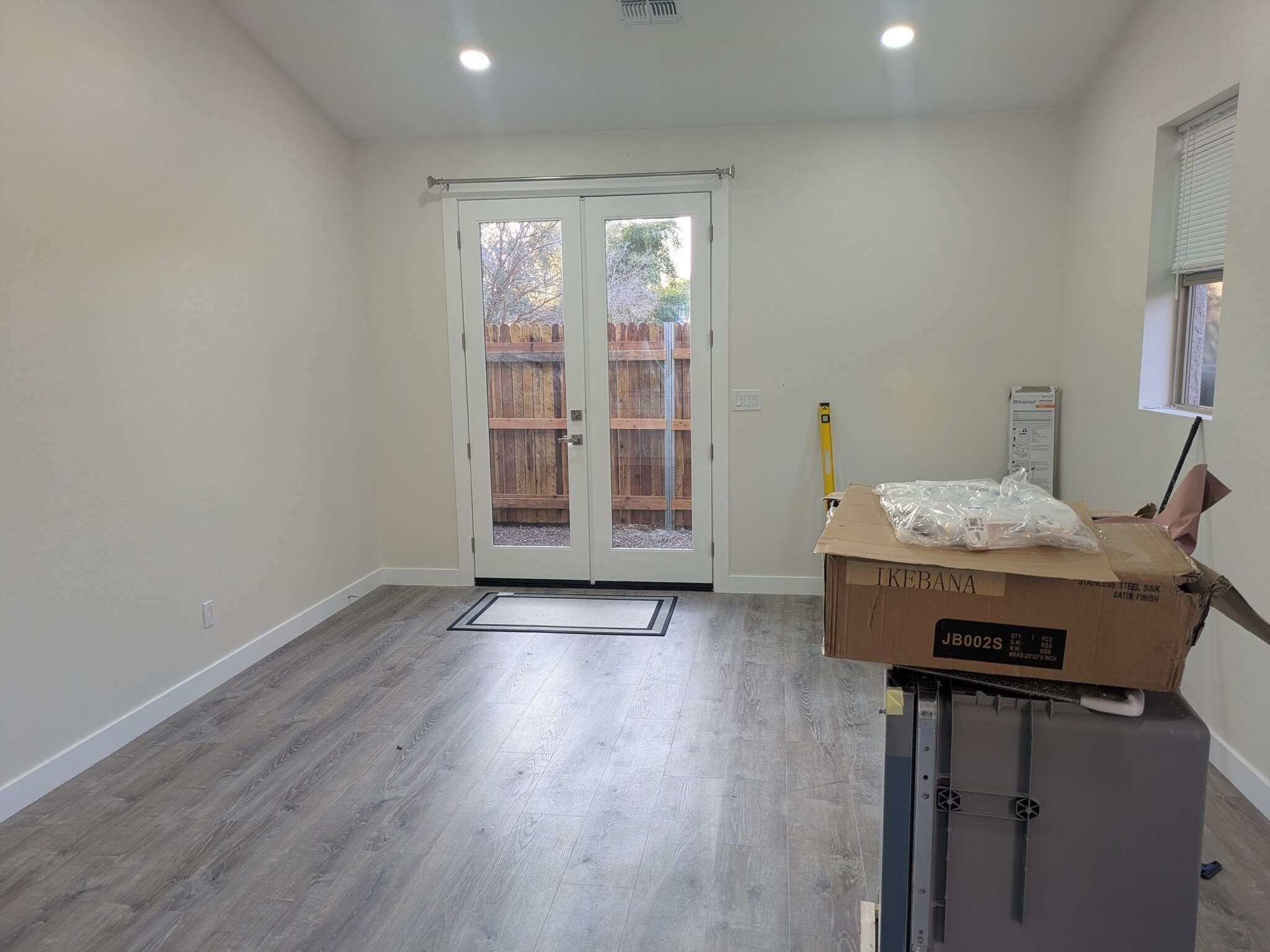 Building Photo - 14339 W Desert Hills Dr