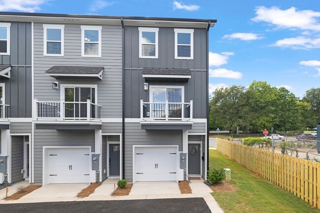 Building Photo - Brand New Townhomes For Lease in WestEnd