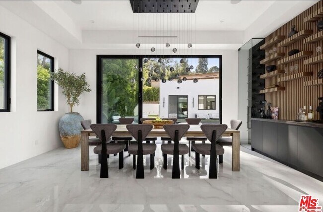 Building Photo - 19641 Greenbriar Dr