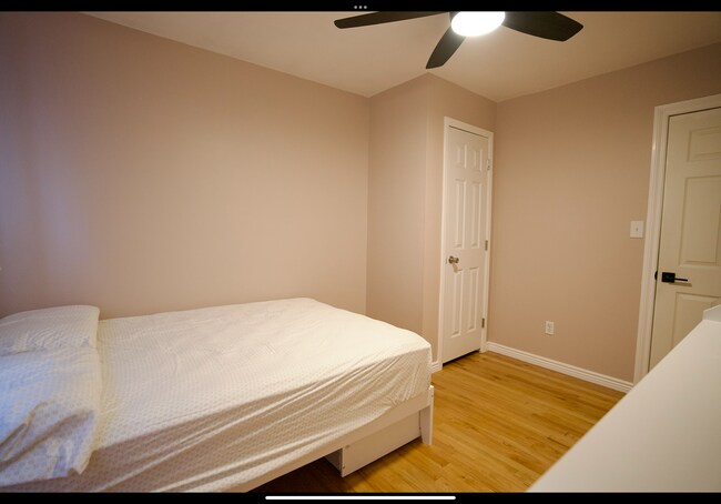 Building Photo - 303 Quebec St