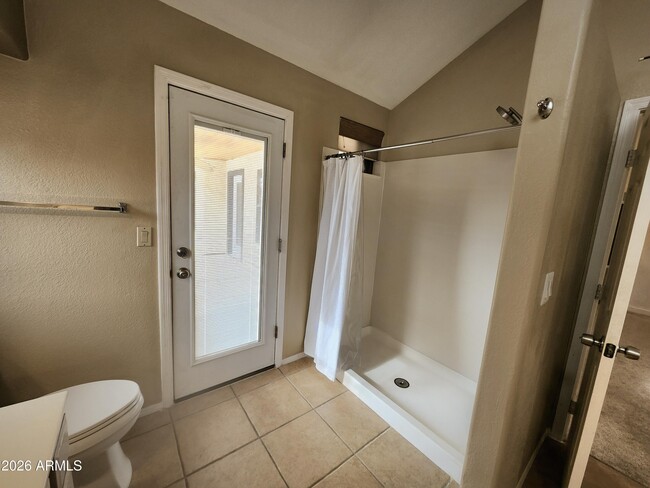 Building Photo - 2545 E Granite View Dr