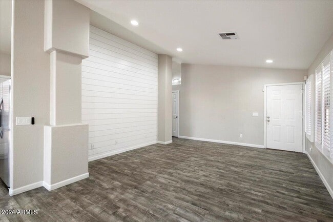 Building Photo - 4623 E Desert Wind Dr.