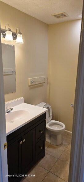 Building Photo - 67 Wedgewood Ct