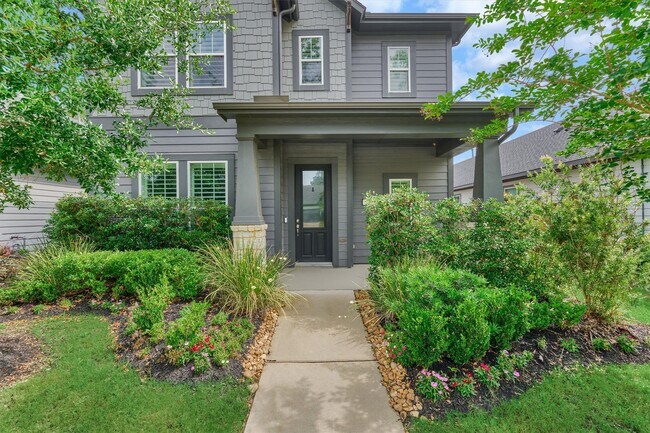 Building Photo - 222 Thistle Dr