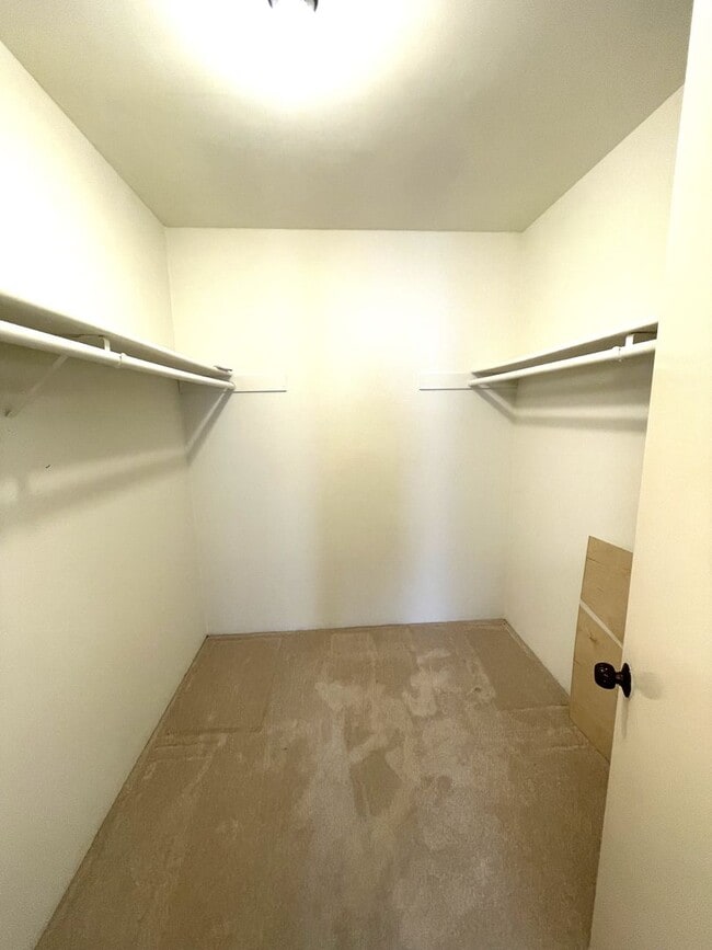 Building Photo - Ocean view updated 2 bed, 2 bath  condo in...