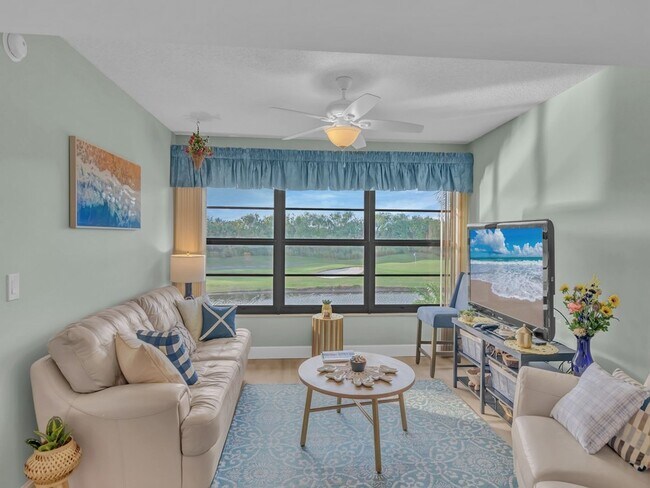 Building Photo - 55+ Golf Views Furnished 2/2 Condo Annually or Seasonally