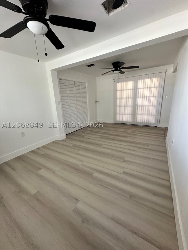 Building Photo - 3101 SW 102nd Ave