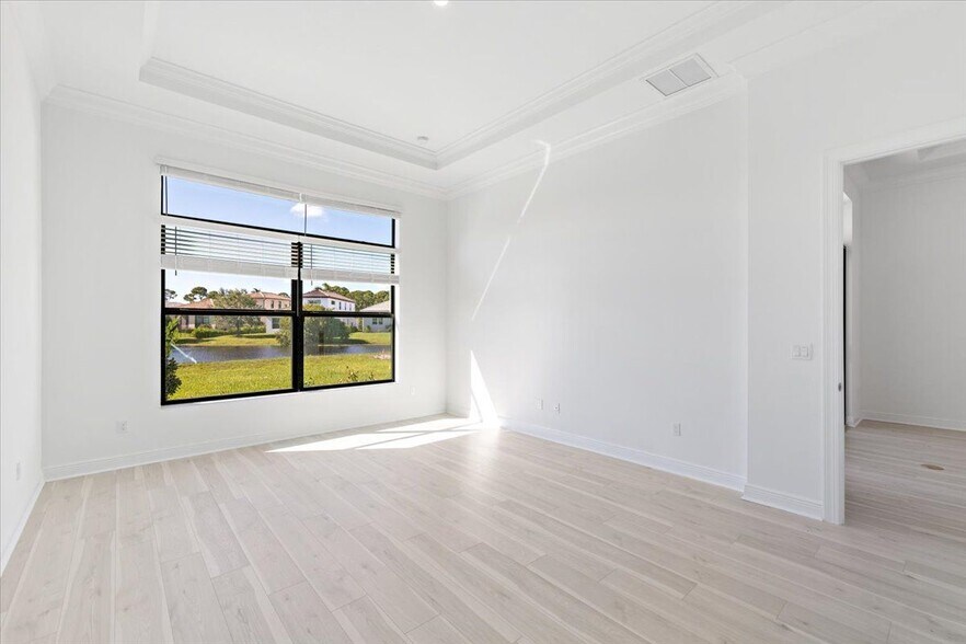 Building Photo - 116 SE Cortile Enza