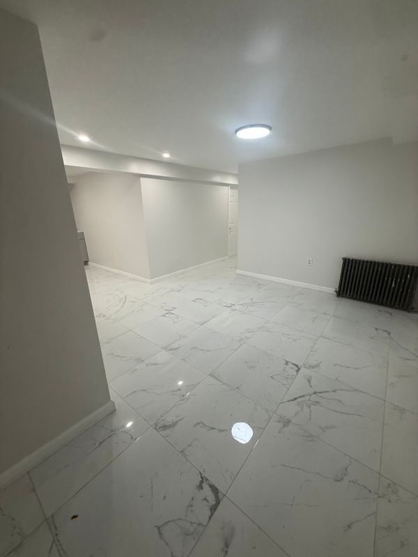 Building Photo - 61 Forest Rd