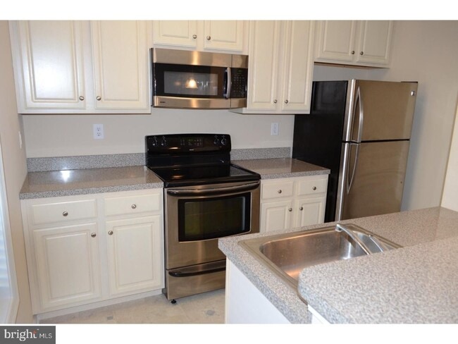 Building Photo - OPEN HOUSE Friday, JULY 24, 10:30 AM - 11:30 AM