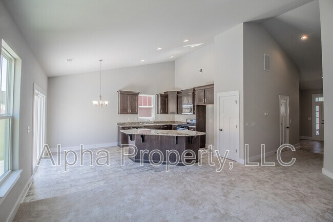 Building Photo - 316 Runion Lake Ct