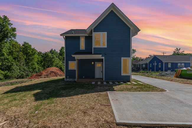 Building Photo - Room in House on S Alston Ave
