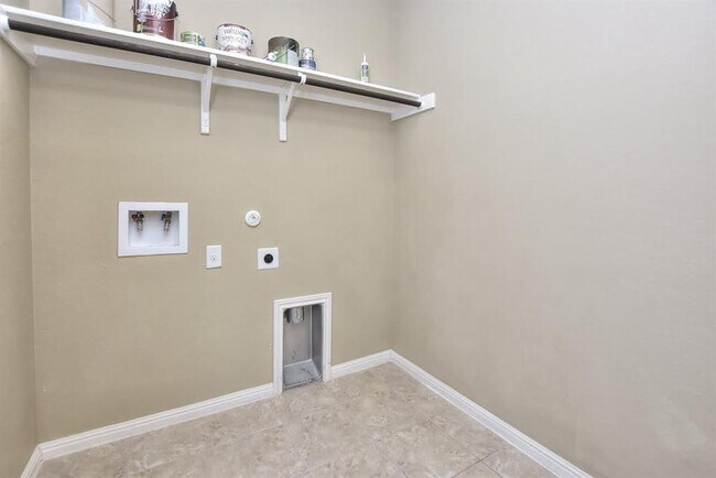 Building Photo - 1232 Clearwing Cir