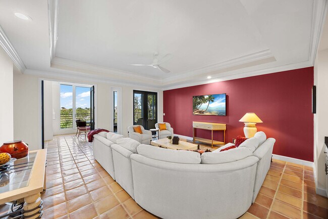 Building Photo - 828 Hideaway Cir E