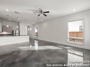 Building Photo - 211 San Salvador Ave