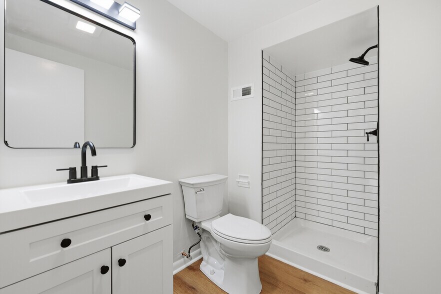 Building Photo - 849 Pear Tree Ln