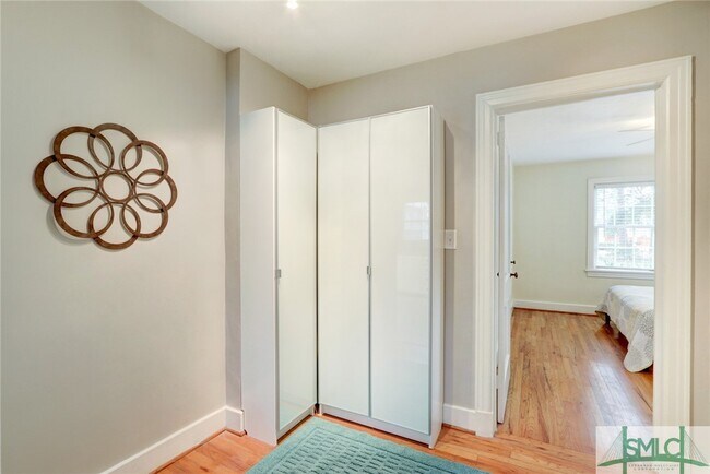 Building Photo - 240 Columbus Dr