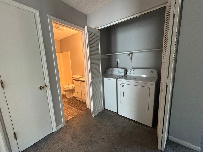 Building Photo - 106 Gardenview Dr
