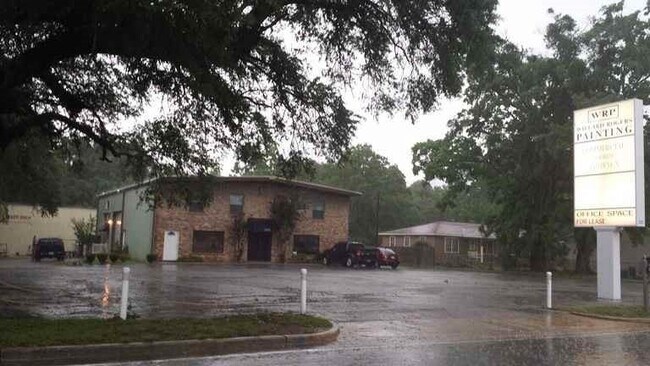 Building Photo - 6386 Three Notch Rd