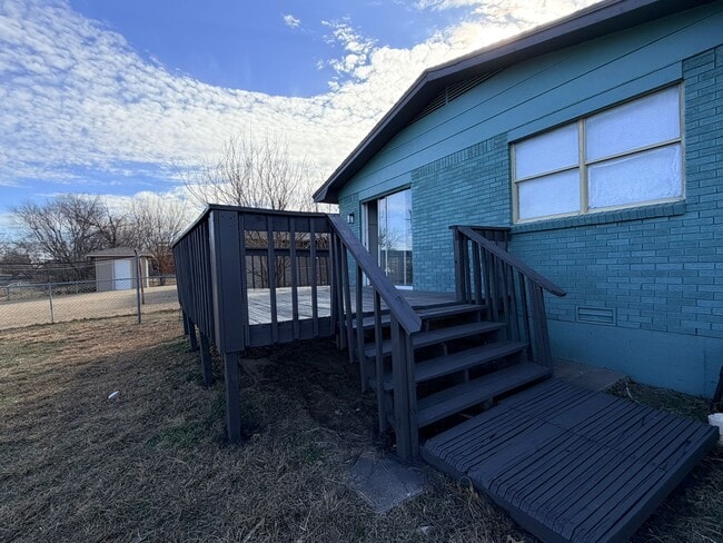 Building Photo - 2331 NW Austin Dr