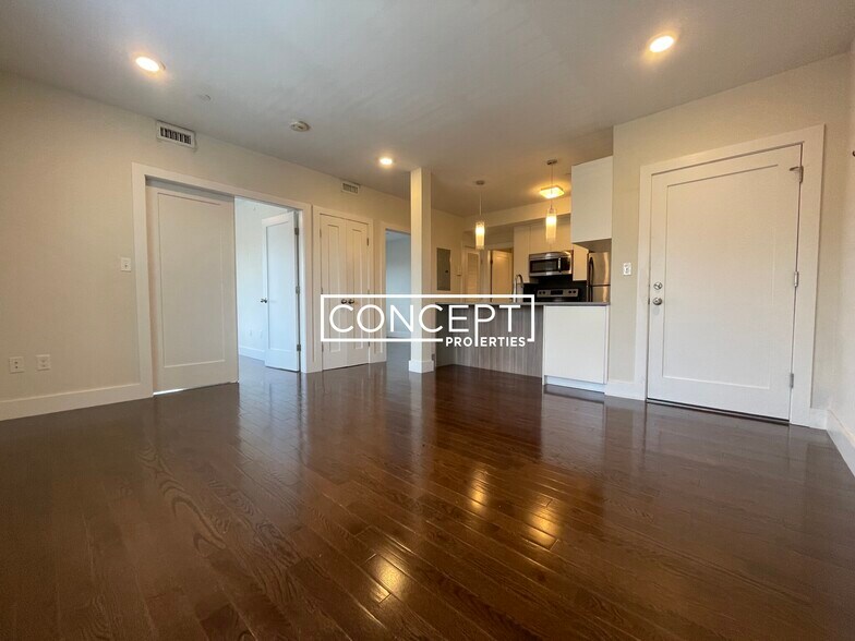 Building Photo - 659 Massachusetts Ave