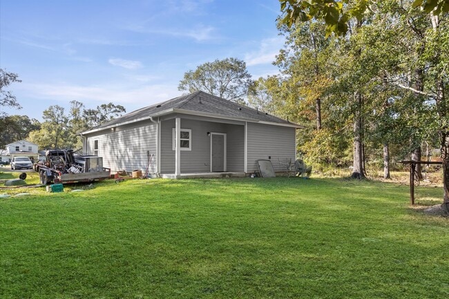 Building Photo - 47 County Rd