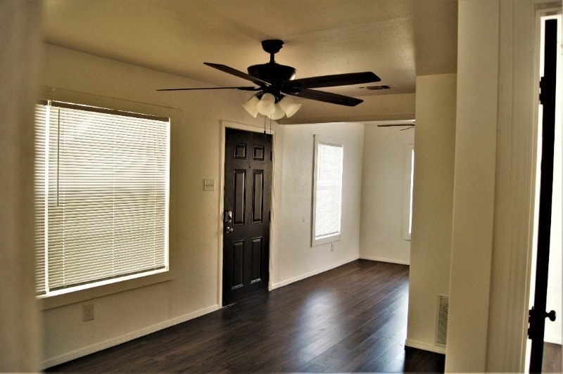 Building Photo - 1518 Huron St