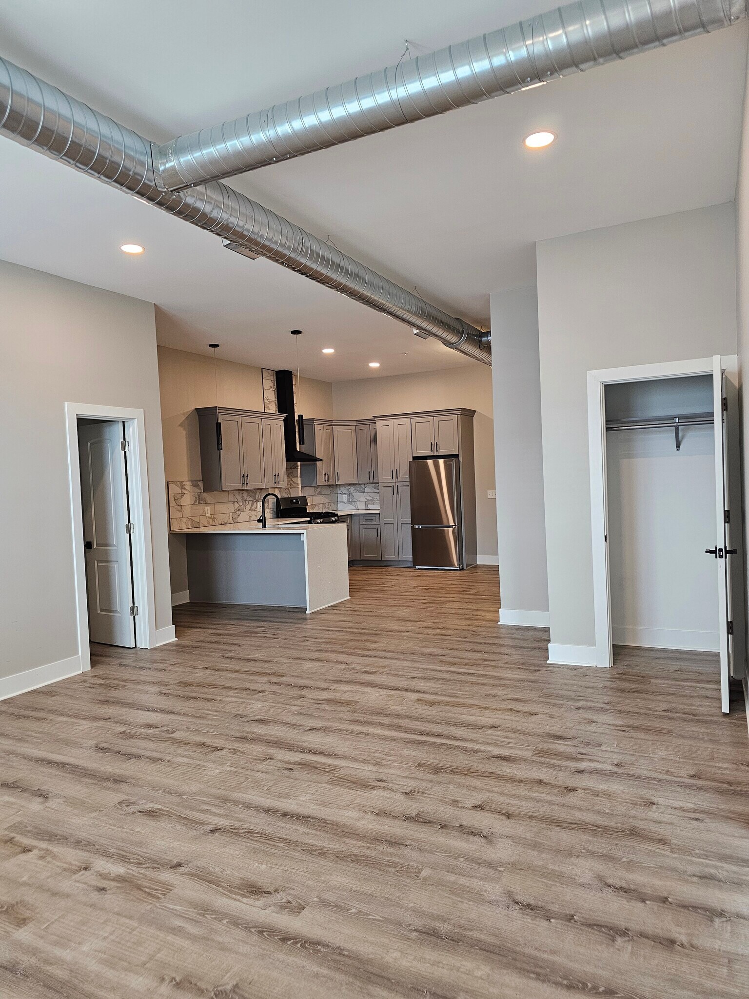 Main living 2 - 5827 Broadway St