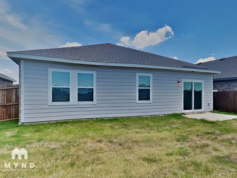 Building Photo - 5549 Ladytown Ln