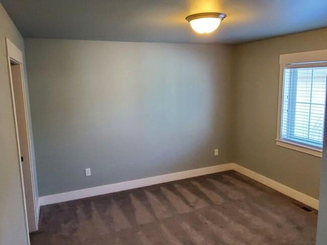 Building Photo - 2 bedroom in Billings MT 59101