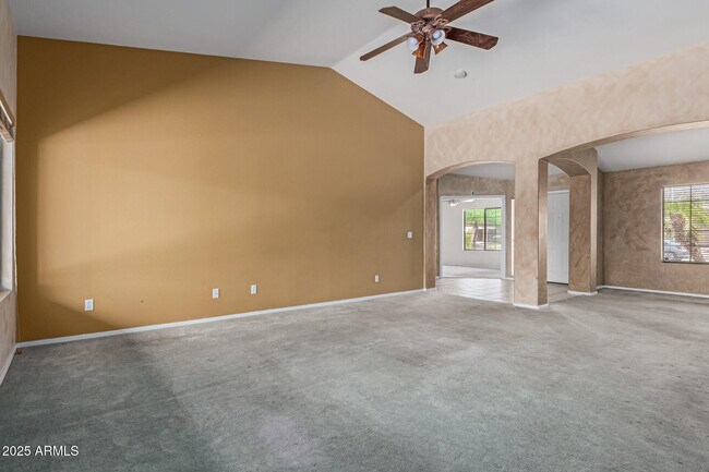 Building Photo - 1642 E Desert Ln