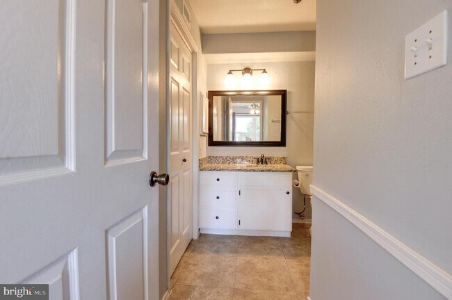 Building Photo - 3313 Wyndham Cir