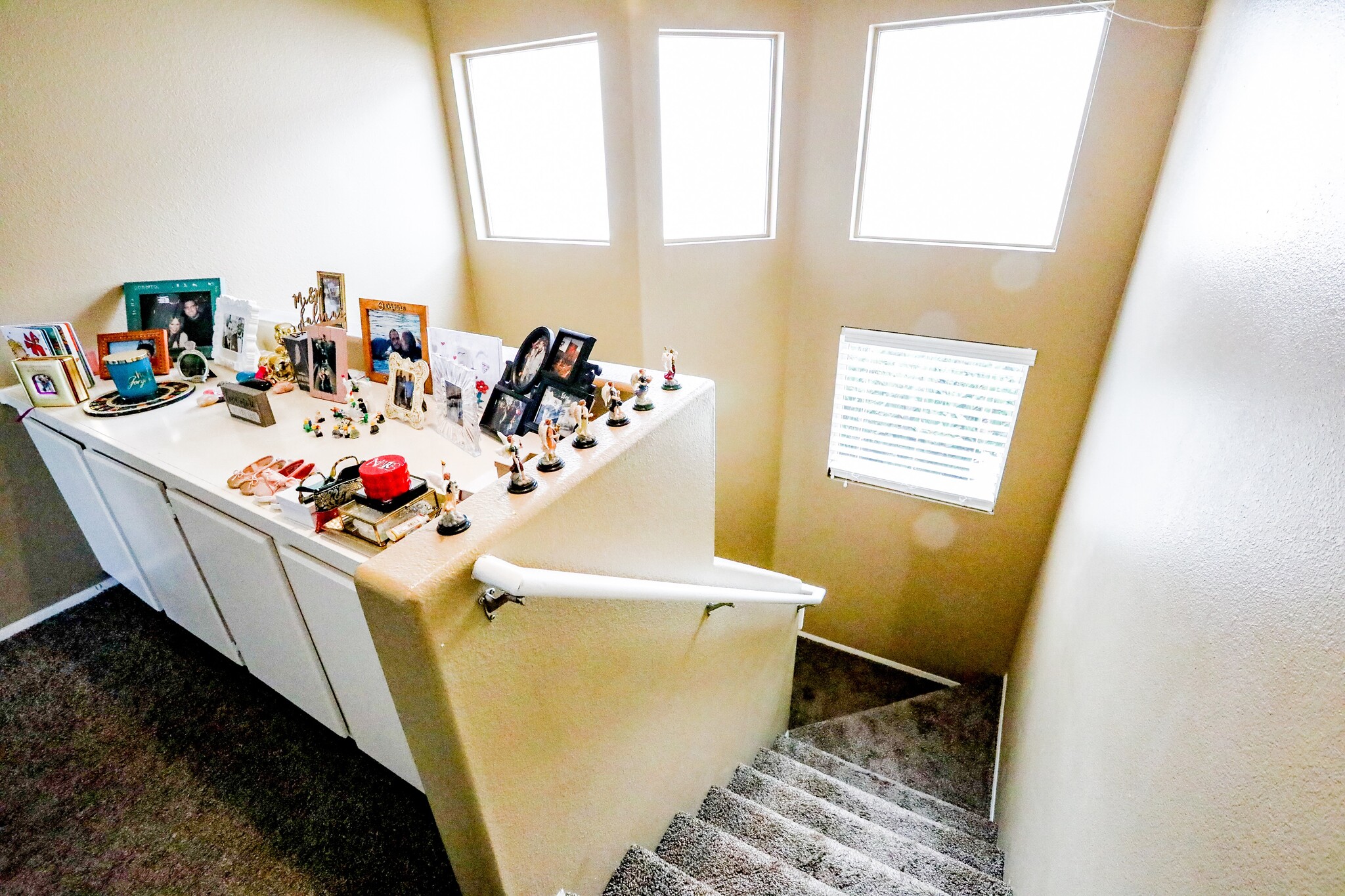 Building Photo - 401 Sanibelle Cir