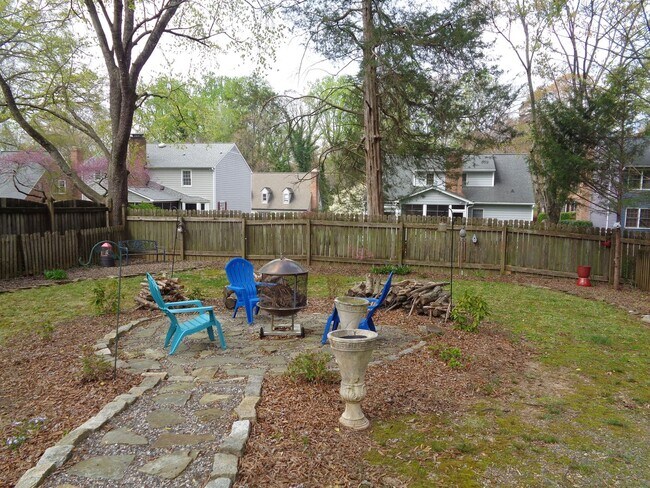 Building Photo - Charming Ardmore Home