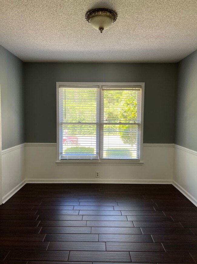 Building Photo - 114 Windmere Dr