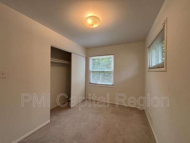 Building Photo - 5830 Vandegrift Ave
